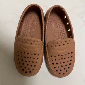 Floafers Water Shoes, tan, size 6